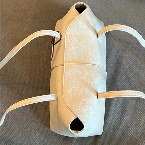 Minimalist Cream Shoulder Bag - Picture 6 of 7